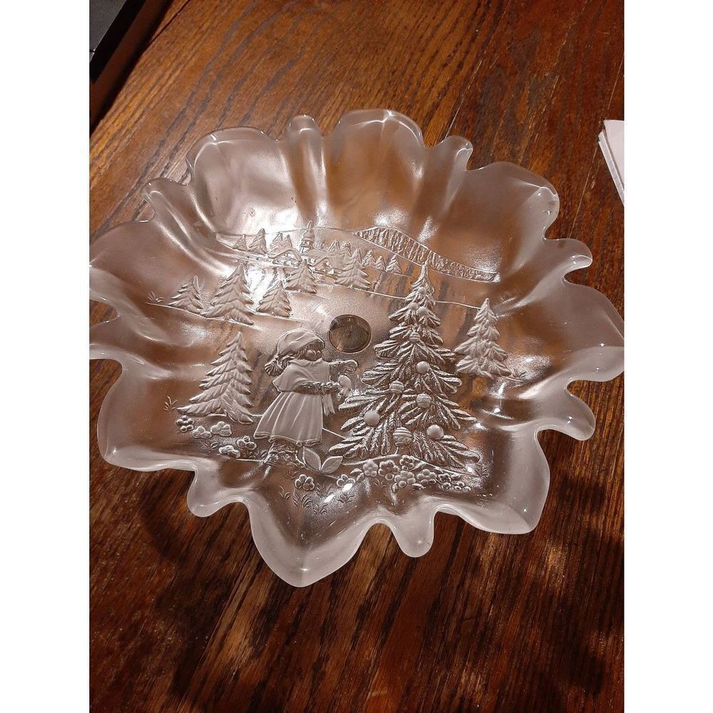Mikasa Christmas Story Pedestal Candy Nut Bon Bon Frosted Glass Holiday Dish